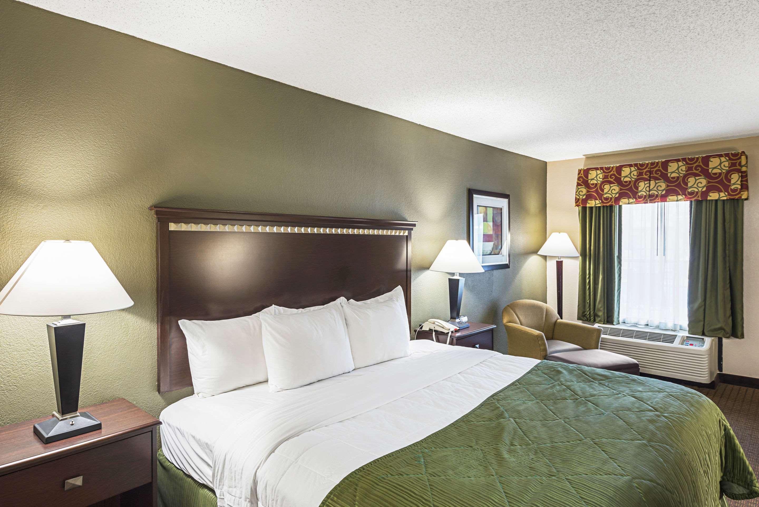 Quality Inn & Suites Greenville - Haywood Mall Exteriér fotografie