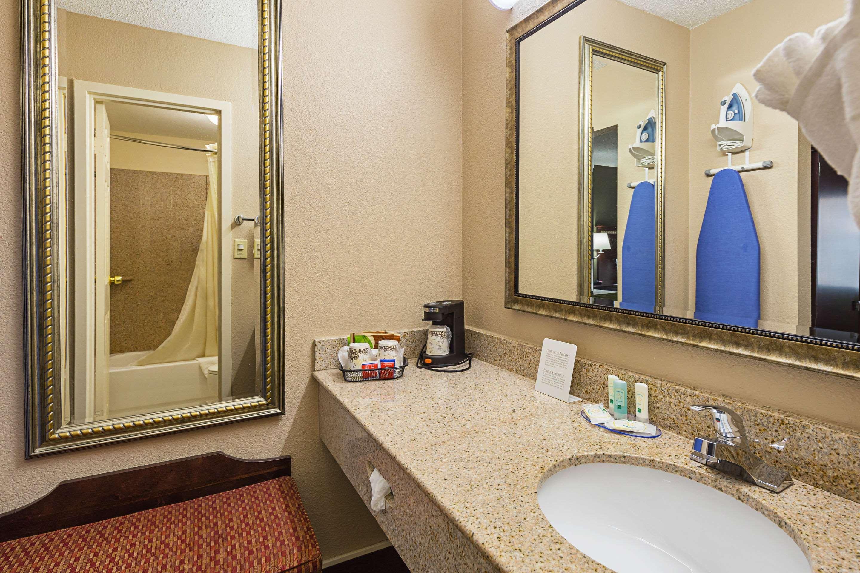 Quality Inn & Suites Greenville - Haywood Mall Exteriér fotografie