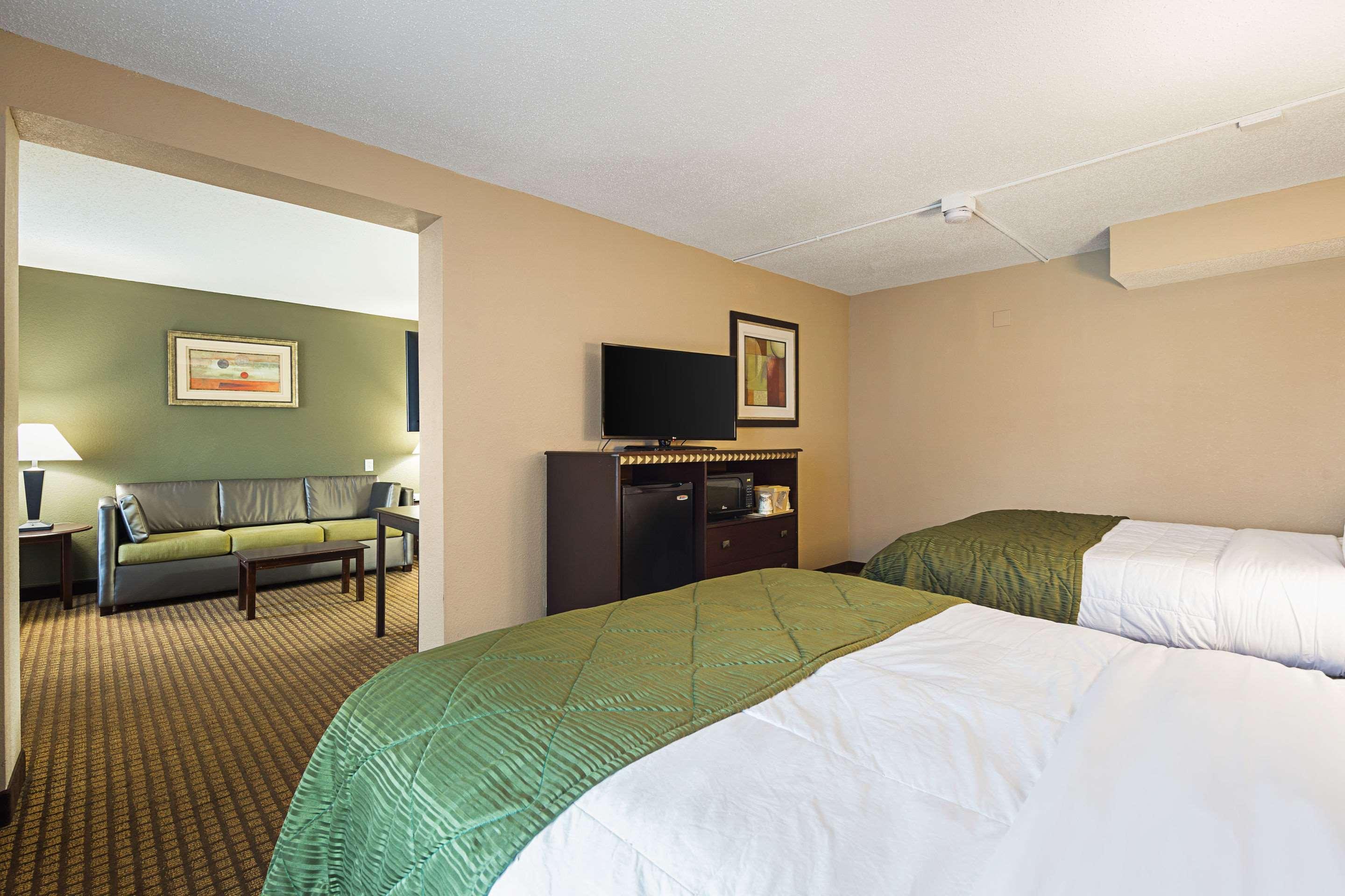 Quality Inn & Suites Greenville - Haywood Mall Exteriér fotografie