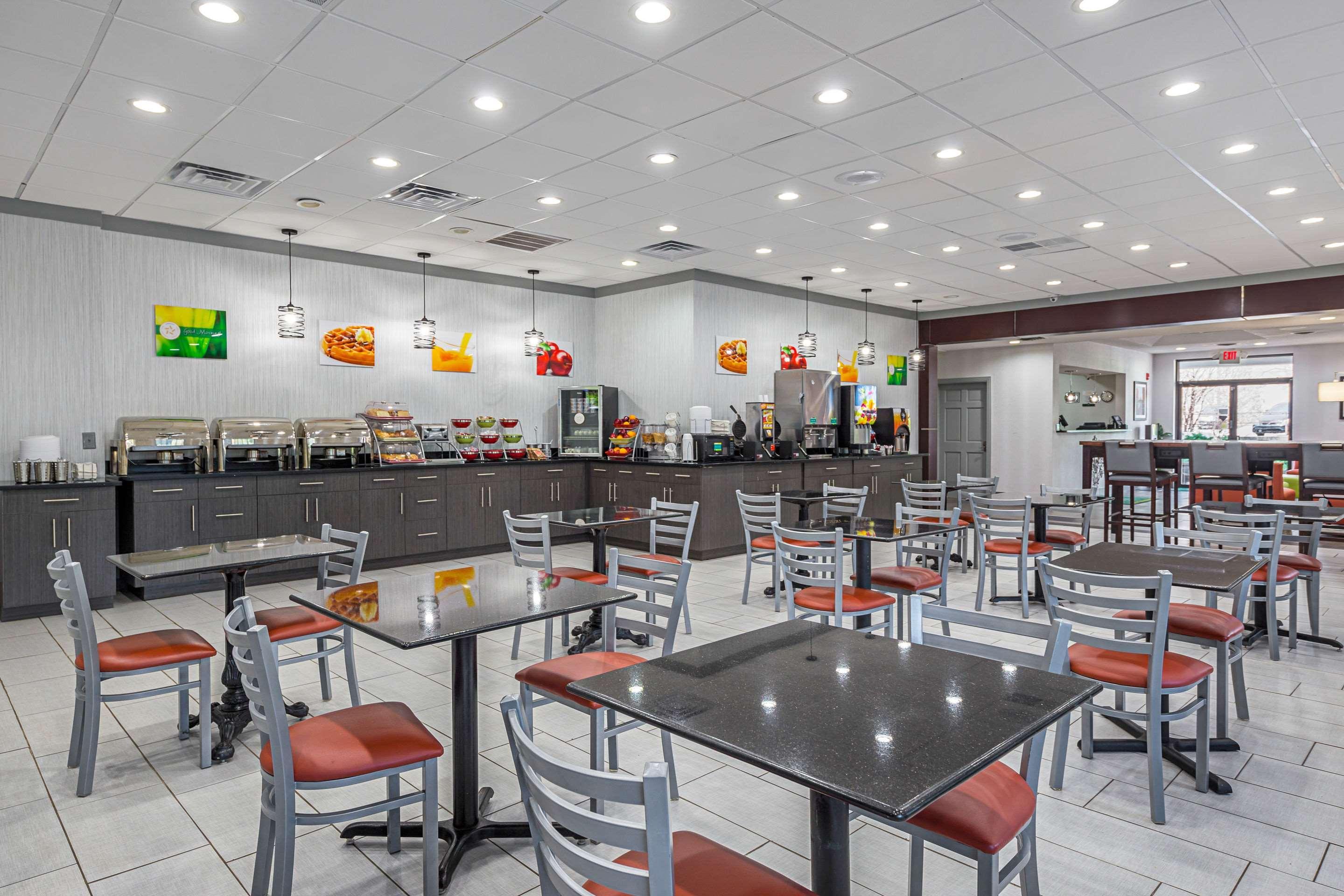 Quality Inn & Suites Greenville - Haywood Mall Exteriér fotografie