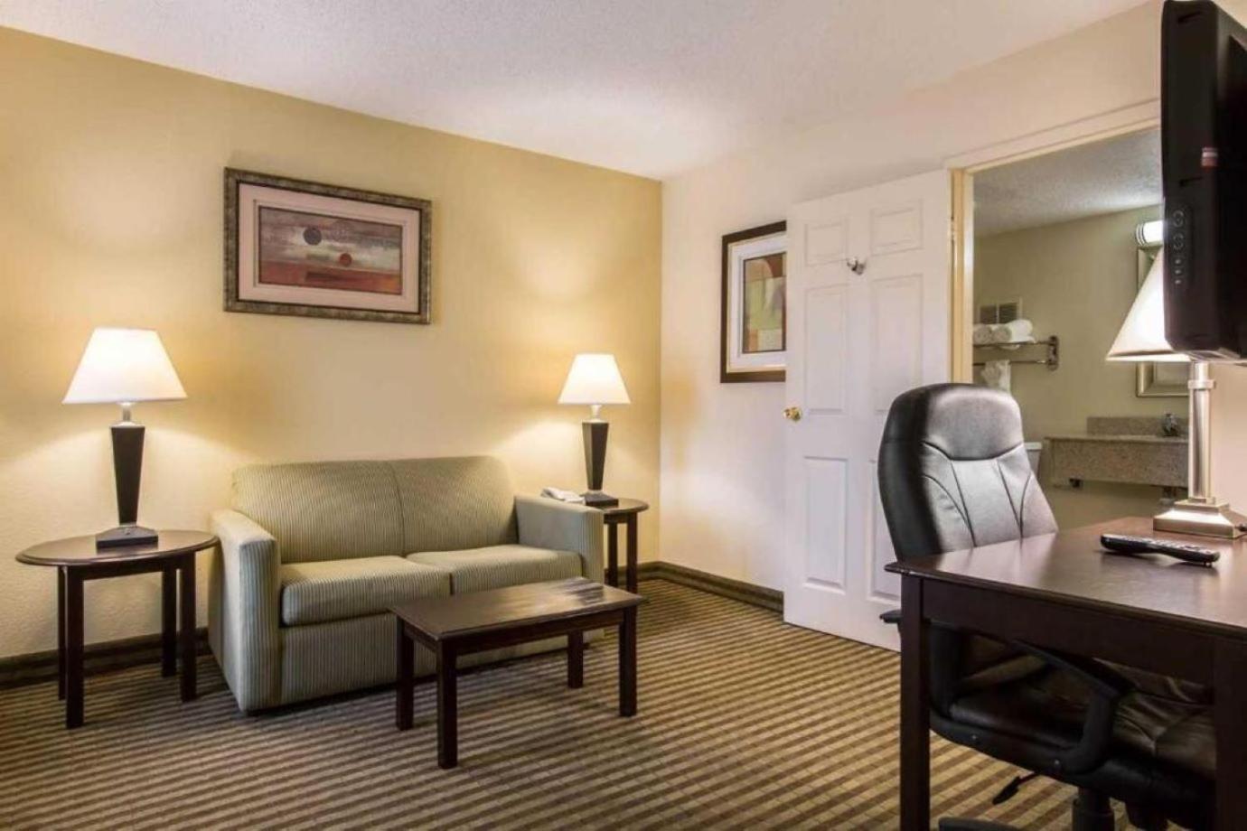 Quality Inn & Suites Greenville - Haywood Mall Exteriér fotografie