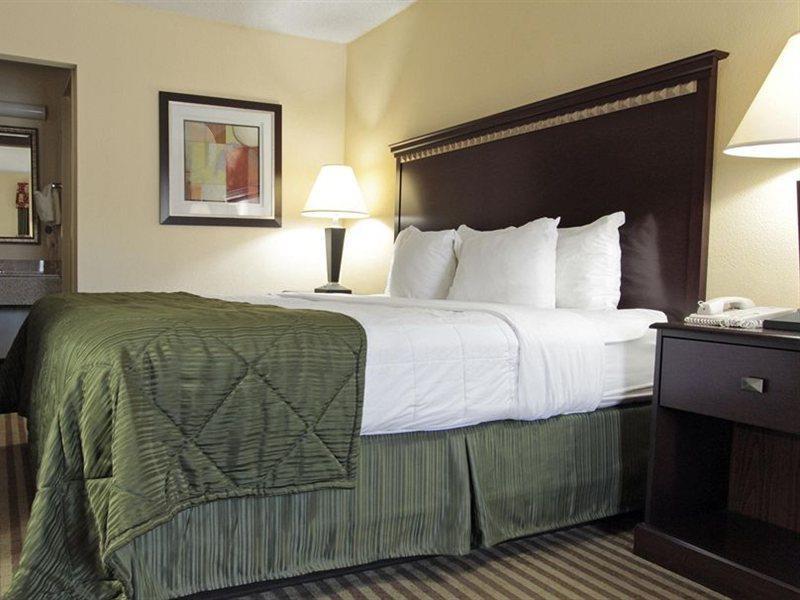Quality Inn & Suites Greenville - Haywood Mall Exteriér fotografie