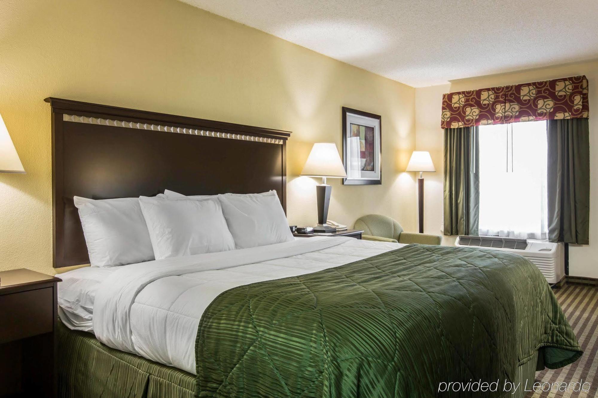 Quality Inn & Suites Greenville - Haywood Mall Exteriér fotografie