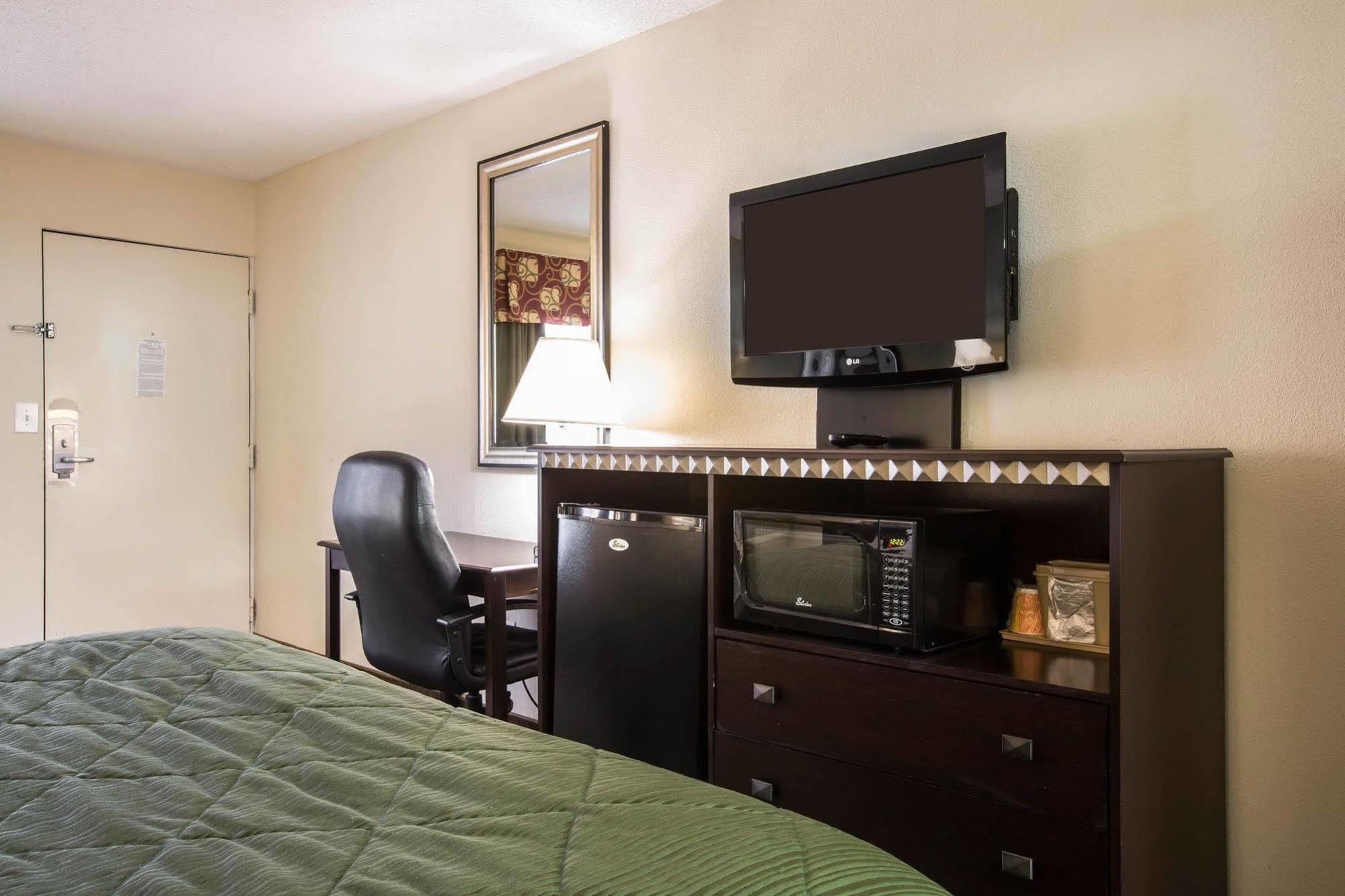 Quality Inn & Suites Greenville - Haywood Mall Exteriér fotografie