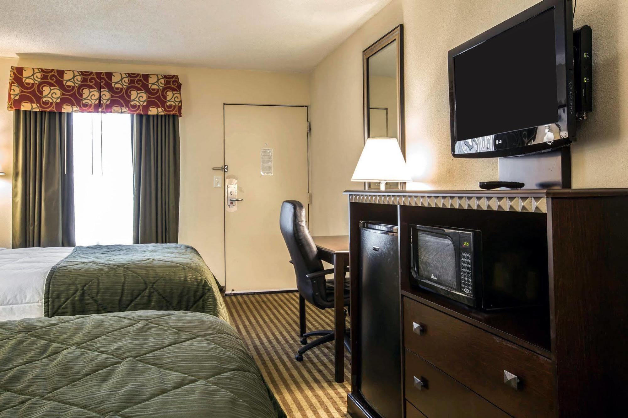 Quality Inn & Suites Greenville - Haywood Mall Exteriér fotografie
