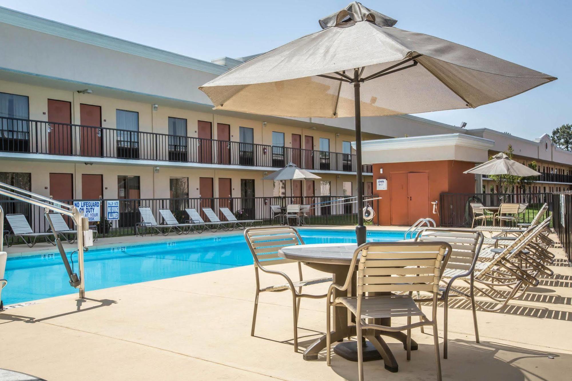 Quality Inn & Suites Greenville - Haywood Mall Exteriér fotografie